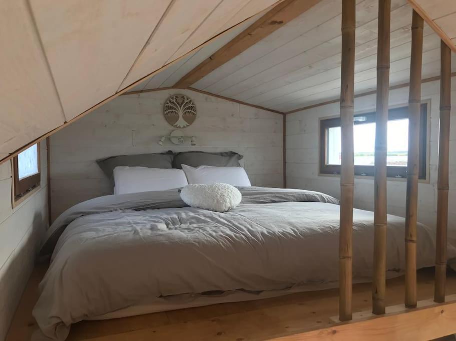 Holiday home Tiny House A La Ferme Pres Paris Et Center Parcs. *